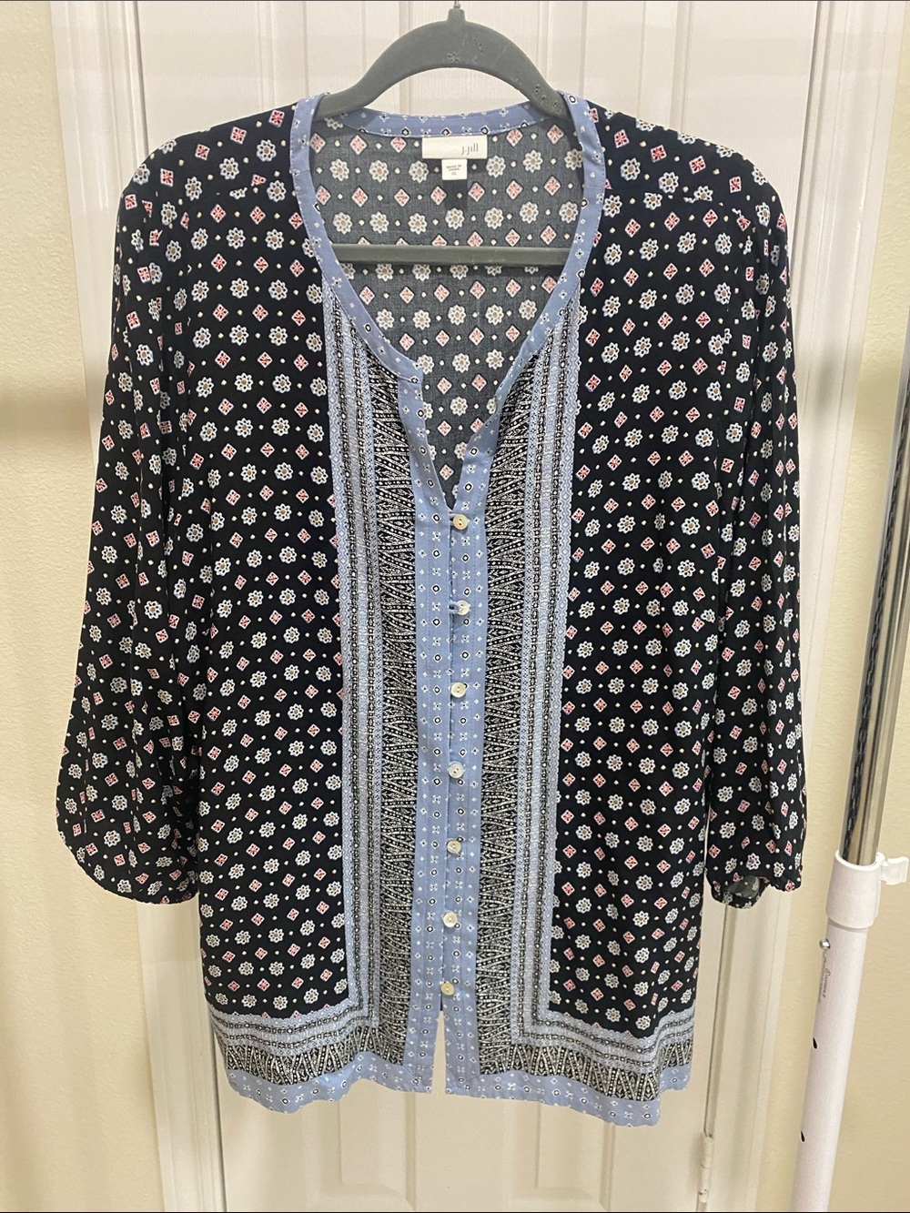 J. Jill Black Printed Button-Front Neru Style Top with Light Blue Trim Size XL